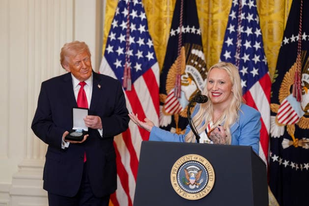 Trump Hosts Women s History Month Event Kaillie Humphries, United States Olympic bronze medalist bobsled athlete, presents the Order of Ikkos to US President Donald J Trump during a Women s History Month event in the East Room of the White House in Washington, DC, USA, on Thursday, March 12, 2026. Every year, March is designated Women s History Month by presidential proclamation. Credit: CNP AdMedia Washington District of Columbia United States of America EDITORIAL USE ONLY  Copyright: xx FTP_AD_04042_1-6137910 CNPx xAdMediax admphotostwo974269