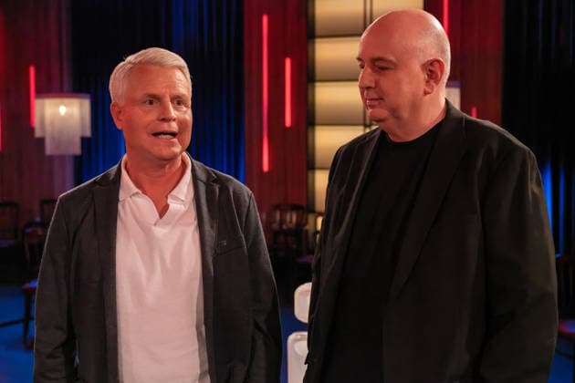 Kölner Treff am 06. Februar 2026. Im Bild der Journalist und Autor Robin Alexander (rechts) mit dem Comedian, Moderator und Autor Guido Cantz. Susan Link und Micky Beisenherz sind neugierig und befragen ihre Gäste auf ihre ganz eigene Art mit wie immer spannenden Gesprächen. Köln Nordrhein-Westfalen Deutschland