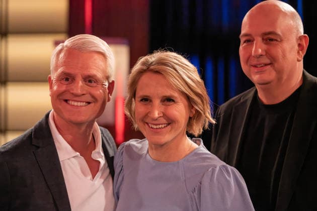Kölner Treff am 06. Februar 2026. Von links nach rechts: Comedian, Moderator und Autor Guido Cantz, Gastgeberin Susann Link sowie der Kabarettist und Romanautor Frank Goosen. Susan Link und Micky Beisenherz sind neugierig und befragen ihre Gäste auf ihre ganz eigene Art mit wie immer spannenden Gesprächen. Köln Nordrhein-Westfalen Deutschland