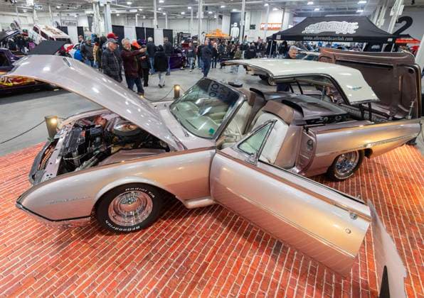 (260314) -- MISSISSAUGA, March 14, 2026 -- People view custom vehicles at the 2026 Motorama Custom Car & Motorsports Expo in Mississauga, the Greater Toronto Area, Canada, March 13, 2026. The three-day event kicked off here on Friday, showcasing more than 400 custom vehicles. (Photo by Xinhua) CANADA-MISSISSAUGA-MOTORAMA-EXPO ZouxZheng 