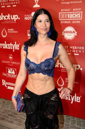 Micaela Schäfer bei der Premiere der RTL+ Dokuserie Heino - Karamba, Karacho, Kult! im Filmtheater Kitzbühel. Kitzbühel, 13.03.2026