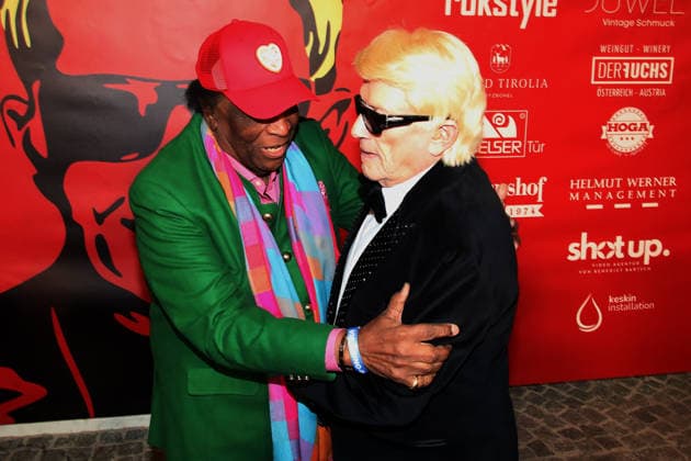 Weltpremiere von HEINO - Karamba, Karacho, Kult! im Filmtheater in Kitzbühel Kitzbühel, 13..03.2026 Heino mit Roberto Blanco bei der Weltpremiere von HEINO - Karamba, Karacho, Kult! im Filmtheater in Kitzbühel Tirol Österreich Copyright: xMatthiasxGränzdörferx