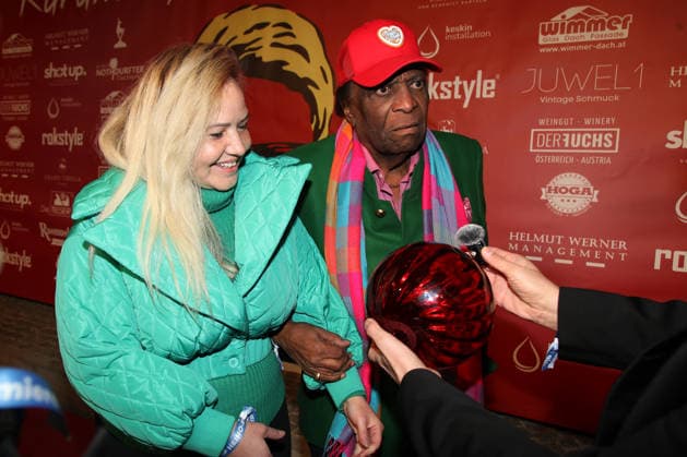 Weltpremiere von HEINO - Karamba, Karacho, Kult! im Filmtheater in Kitzbühel Kitzbühel, 13..03.2026 Roberto Blanco mit seiner Frau Luzandra bei der Weltpremiere von HEINO - Karamba, Karacho, Kult! im Filmtheater in Kitzbühel Tirol Österreich Copyright: xMatthiasxGränzdörferx