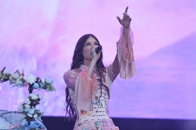 Santiago, March 14, 2026 Yami Safdie at Lollapalooza 2026 Festival from Parque OHiggins in Santiago Diego Martin Aton Chile, Aton 1135435 jpeg  Copyright: DIEGOxMARTIN ATONxCHILE