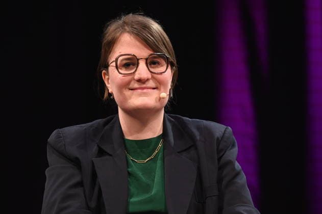 Journalistin und Autorin Eva Thöne liest und spricht auf der Lit.Cologne, dem internationalen Literaturfestival