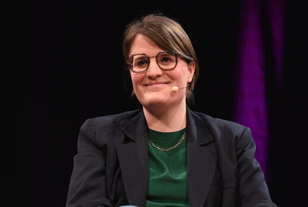 Journalistin und Autorin Eva Thöne liest und spricht auf der Lit.Cologne, dem internationalen Literaturfestival