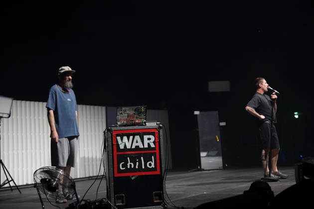 Andrew Fearn und Jason Williamson, v.l., von der Band Sleaford Mods bei einem Konzert im Tempodrom in Berlin, 14. März 2026. Sleaford Mods Konzert Berlin