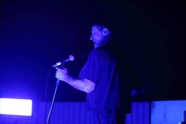 Jason Williamson von der Band Sleaford Mods bei einem Konzert im Tempodrom in Berlin, 14. März 2026. Sleaford Mods Konzert Berlin
