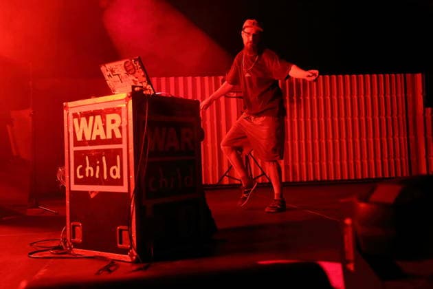 Andrew Fearn von der Band Sleaford Mods bei einem Konzert im Tempodrom in Berlin, 14. März 2026. Sleaford Mods Konzert Berlin