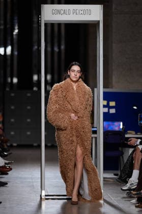 March 14, 2026, Lisbon, Portugal: A model walks the runway during Goncalo Peixoto fashion show at ModaLisboa Pebbling, Lisbon Fashion Week in Lisboa. Lisbon Portugal - ZUMAs197 20260314_aaa_s197_421 Copyright: xBrunoxdexCarvalhox