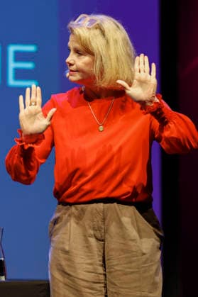 Annette Frier bei der lit.Cologne 2026 Veranstaltung Ohne uns geht nix! Remix 7 rettet mit Annette Frier und Michael Kessler die Demokratie in der Stadthalle Köln. Köln, 14.03.2026