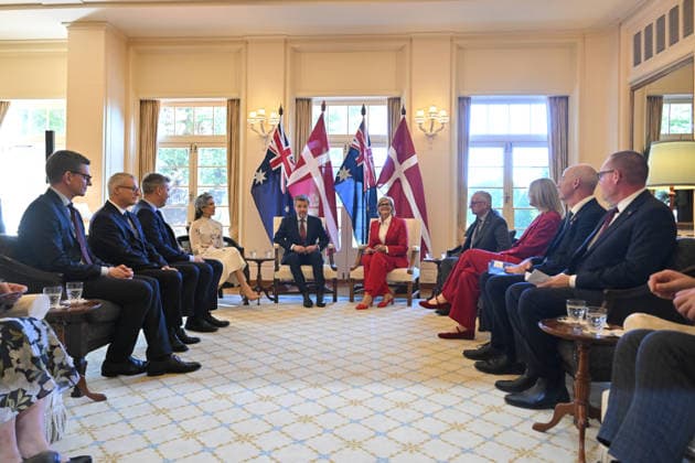 DENMARK ROYALS AUSTRALIA VISIT, Denmark s King Federik X and Queen Mary are escorted by Australia™s Governor-General Sam Mostyn and her husband Simeon Beckett during a Ceremonial Welcome at Government House in Canberra, Sunday, March 15, 2026. ( NO ARCHIVING CANBERRA AUSTRALIAN CAPITAL TERRITORY AUSTRALIA  Copyright: xMICKxTSIKASx 20260315118284360846