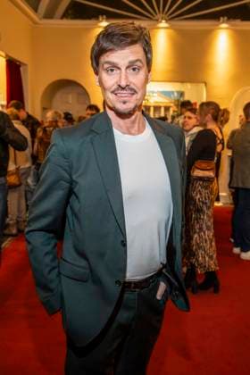 abb Felix Martin Poenichen zu Gast bei der Theater Premiere BEKENNTNISSE DES HOCHSTAPLERS FELIX KRULL im Schlosspark Theater am Samstag 14.03.2026 in Berlin Berlin Deutschland