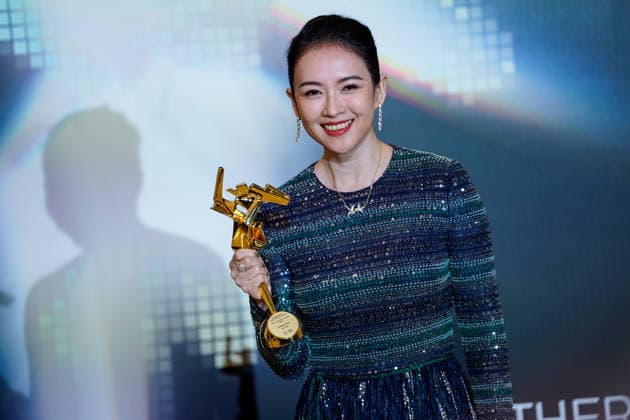 HONGKONG-ENT ASIA-FILM-AWARDS Chinese Actress Zhang Ziyi, holing a trophy posing for a photo at the Asian Film Awards in Hong Kong, March 15, 2026. NEXPHER Vernon Yuen HONG KONG