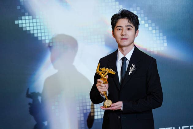 HONGKONG-ENT ASIA-FILM-AWARDS Chinese Actor Liu Haoran, holing a trophy posing for a photo at the Asian Film Awards in Hong Kong, March 15, 2026. NEXPHER Vernon Yuen HONG KONG