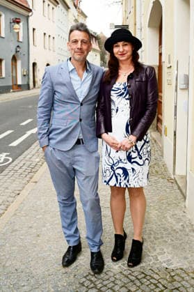 Sebastian Kommerell und Gabriela Roder-Scutaru bei der Vernissage & Lesung Gesichter in der Galerie Zwoneun. Görlitz, 14.03.2026