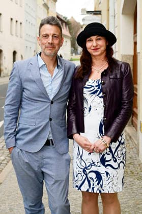 Sebastian Kommerell und Gabriela Roder-Scutaru bei der Vernissage & Lesung Gesichter in der Galerie Zwoneun. Görlitz, 14.03.2026