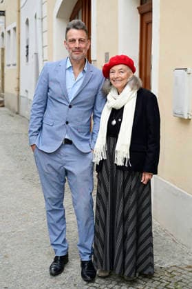 Sebastian Kommerell mit Mutter Blanche Kommerell bei der Vernissage & Lesung Gesichter in der Galerie Zwoneun. Görlitz, 14.03.2026