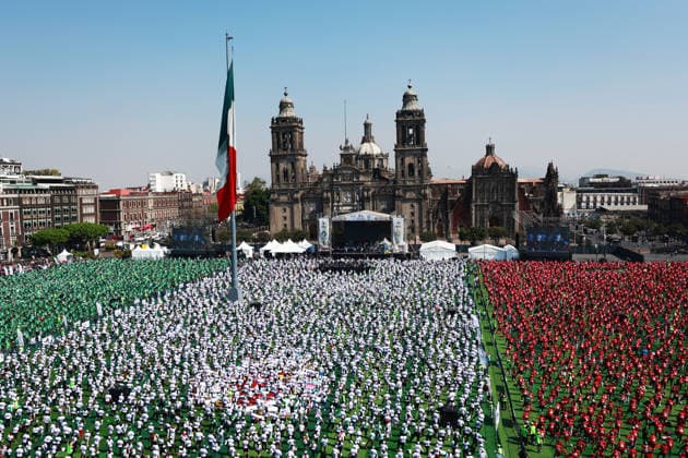 Mexico City attempts to break Guinness World Record for largest football lesson MEXICO CITY, MEXICO - MARCH 15: Participants take part in a football lesson during an attempt to break the Guinness World Record for the world s largest football (soccer) lesson, at Zocalo square, in Mexico City, Mexico on March 15, 2026. Thousands of people gathered to take part in the attempt to break the record in a soccer lesson organized by the Mexico City government as part of activities ahead of the 2026 FIFA World Cup. Daniel Cardenas Anadolu Mexico City Mexico. Editorial use only. Please get in touch for any other usage.  Copyright: x2026xAnadoluxDanielxCardenasx