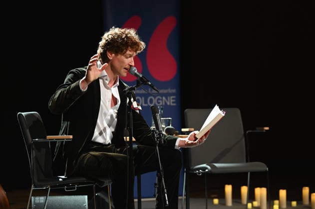 Der Autor, Musiker und Schauspieler Daniel Donskoy liest, musiziert und spricht auf der Lit.Cologne, dem internationalen Literaturfestival