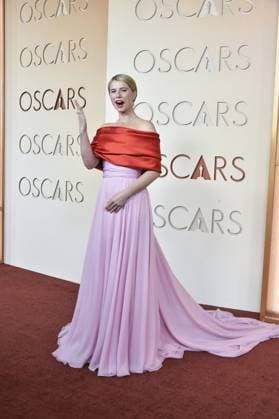 Jessie Buckley at arrivals for The 98th Academy Awards - Arrivals 2, Dolby Theatre at Ovation Hollywood, Los Angeles, CA, March 15, 2026. Photo By: Elizabeth Goodenough Everett Collection The 98th Academy Awards - Arrivals 2 PUBLICATIONXNOTxINxCANxCHNxFRAxITAxJPNxNORxPOLxRUSxESPxUKxUSA