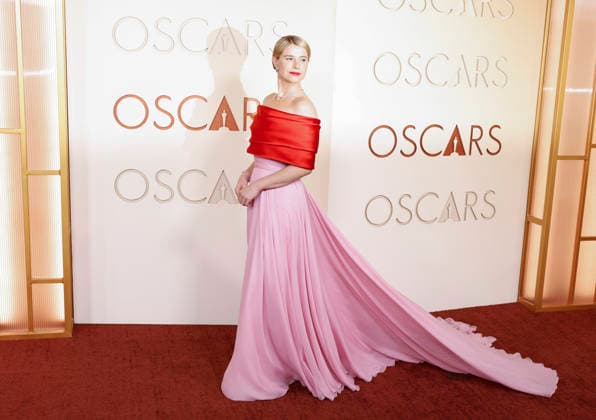 Jessie Buckley arrives on the red carpet for the 98th annual Academy Awards in the Hollywood section of Los Angeles on Sunday, March 15, 2026. Conan O Brien will host the Oscars for the second consecutive year.  LAP202603153005 JOHNxANGELILLO