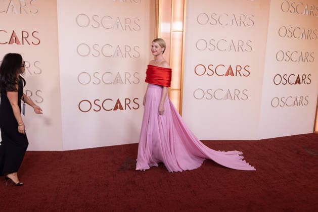 Jessie Buckley arrives on the red carpet of the 98th OscarsÂ® at the DolbyÂ® Theatre at Ovation Hollywood on Sunday, March 15, 2026. Los Angeles CA USA  35008373PLX