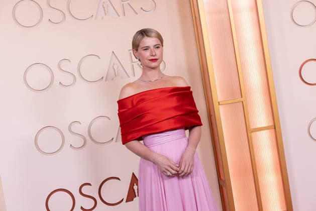 Jessie Buckley arrives on the red carpet of the 98th OscarsÂ® at the DolbyÂ® Theatre at Ovation Hollywood on Sunday, March 15, 2026. Los Angeles CA USA  35008374PLX