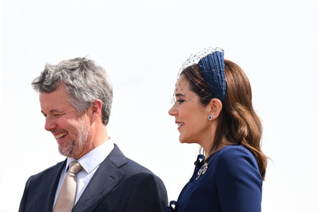 DENMARK ROYALS AUSTRALIA VISIT, Denmark s King Frederik X and Queen Mary meet with members of the public during a visit to the Australian War Memorial in Canberra, Monday, March 16, 2026. ( POOL CANBERRA AUSTRALIAN CAPITAL TERRITORY AUSTRALIA  Copyright: xLUKASxCOCHx 20260316181224818140