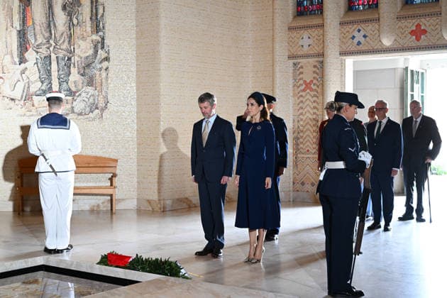 DENMARK ROYALS AUSTRALIA VISIT, Denmark s King Frederik X and Queen Mary lay a wreath at the Tomb of the Unknown Soldier during a visit to the Australian War Memorial in Canberra, Monday, March 16, 2026. ( POOL CANBERRA AUSTRALIAN CAPITAL TERRITORY AUSTRALIA  Copyright: xLUKASxCOCHx 20260316136695887476