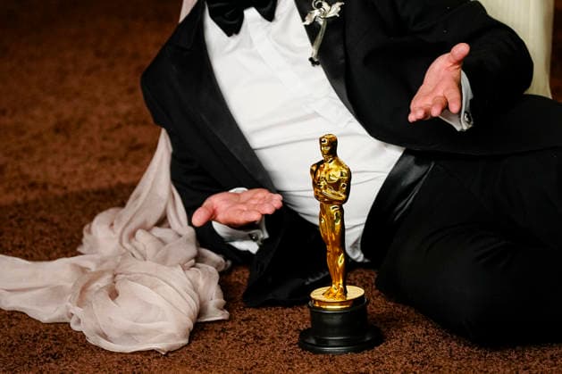 David Borenstein, Pavel Talankin, Helle Faber, Alzbeta Karaskova, and Robin Hessman celebrate in the press photo room after winning the Best Documentary Feature Film Oscar for Mr. Nobody Against Putin during the 98th annual Academy Awards in the Hollywood section of Los Angeles on Sunday, March 15, 2026.  LAP20260315380 BONNIExCASH