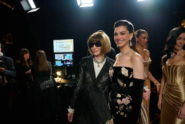 98th Oscars, Academy Awards Dame Anna Wintour and Anne Hathaway pose backstage during the 98th Oscars at Dolby Theatre at Ovation Hollywood on Sunday, March 15, 2026., Credit:Richard Harbaugh The Academy Avalon United States of America, CA, Hollywood, Dolby Theater  Copyright: xRichardxHarbaughx xThexAcademyx xAvalonx 1083357296