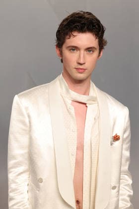 2026 Vanity Fair Oscar Party Troye Sivan at the 2026 Vanity Fair Oscar Party (98th Annual Academy Awards) Hosted By Mark Guiducci held at the David Geffen Galleries at the Los Angeles County Museum of Art (LACMA) at 5905 Wilshire Blvd on March 15, 2026 in Museum Row, Miracle Mile, Los Angeles, California, United States., Credit:Xavier Collin Avalon USA, Los Angeles  Copyright: xXavierxCollinx xAvalonx 1083374995