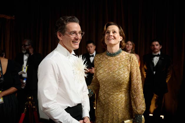 98th Oscars, Academy Awards Pedro Pascal and Sigourney Weaver wait backstage before presenting the Oscar for Visual Effects during the 98th Oscars at the Dolby Theatre at Ovation Hollywood on Sunday, March 15, 2026., Credit:LCY Avalon United States of America, CA, Hollywood, Dolby Theater  Copyright: xLCYx xAvalonx 1083377291