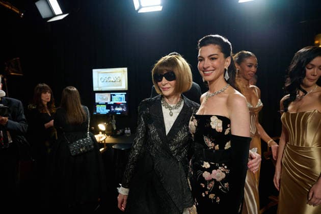 Dame Anna Wintour and Anne Hathaway pose backstage during the 98th OscarsÂ® at DolbyÂ® Theatre at Ovation Hollywood on Sunday, March 15, 2026. Los Angeles CA USA  350081171PLX