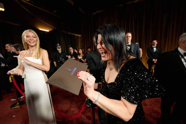 Cassandra Kulukundis poses backstage with the OscarÂ® for Casting during the 98th OscarsÂ® at DolbyÂ® Theatre at Ovation Hollywood on Sunday, March 15, 2026. Los Angeles CA USA  350081172PLX