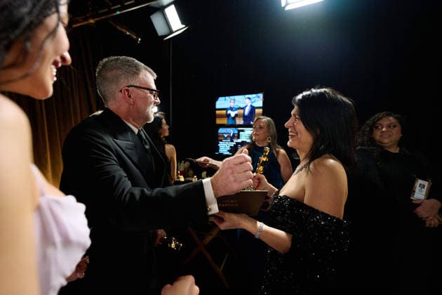 Paul Thomas Anderson backstage with the OscarÂ® for Adapted Screenplay with Cassandra Kulukundis with the OscarÂ® for Casting during the 98th OscarsÂ® at DolbyÂ® Theatre at Ovation Hollywood on Sunday, March 15, 2026. Los Angeles CA USA  350081214PLX