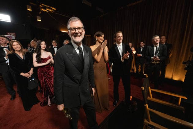 Mikey Madison, Paul Thomas Anderson, Zendaya and Robert Pattinson backstage during the live 98th OscarsÂ® at the Dolby Theatre at Ovation Hollywood in Los Angeles, CA, on Sunday, March 15, 2026. Los Angeles CA USA  350081286PLX