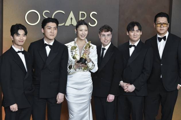 Yuhan, ZHUN, EJAE, Mark Sonnenblick, NHD, and 24 in the press room for The 98th Academy Awards - Press Room, Dolby Theatre at Ovation Hollywood, Los Angeles, CA, March 15, 2026. Photo By: Elizabeth Goodenough Everett Collection The 98th Academy Awards - Press Room PUBLICATIONXNOTxINxCANxCHNxFRAxITAxJPNxNORxPOLxRUSxESPxUKxUSA