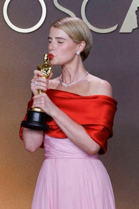 March 15, 2026, Hollywood, California, USA: Jessie Buckley in the press room of the 98th Annual Academy Awards on Sunday March 15, 2026 at the Dolby Theater in Hollywood, California. BURT HARRIS BNS PI Hollywood USA - ZUMAp124 20260315_zaa_p124_397 Copyright: xBurtxHarrisx