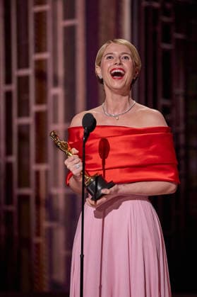 March 15, 2026, Hollywood, California, USA: Jessie Buckley accepts the Oscar for Actress in a Leading Role during the 98th Oscars at the Dolby Theatre at Ovation Hollywood on Sunday. Hollywood USA  - ZUMAz03_ 20260315_zah_z03_109 Copyright: xTraexPattonx