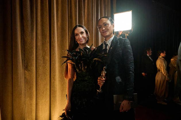98th Oscars, Academy Awards Demi Moore and Autumn Durald Arkapaw pose backstage with the Oscar for Cinematography during the 98th Oscars at Dolby Theatre at Ovation Hollywood on Sunday, March 15, 2026., Credit:Richard Harbaugh The Academy Avalon United States of America, CA, Hollywood, Dolby Theater  Copyright: xRichardxHarbaughx xThexAcademyx xAvalonx 1083385858