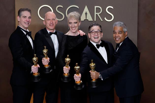 March 15, 2026, Hollywood, California, USA: (L-R) Al Nelson, Gareth John, Gwendolyn Yates Whittle, Gary Rizzo and Juan Peralta in the press room of the 98th Annual Academy Awards on Sunday March 15, 2026 at the Dolby Theater in Hollywood, California. BURT HARRIS BNS PI Hollywood USA - ZUMAp124 20260315_zaa_p124_446 Copyright: xBurtxHarrisx