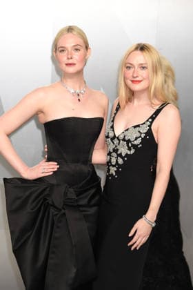 LOS ANGELES, CALIFORNIA - MARCH 15: Elle Fanning and Dakota Fanning at the 2026 Vanity Fair Oscar Party Hosted By Mark Guiducci at Los Angeles County Museum of Art on March 15, 2026 in Los Angeles, California Copyright: xJeffreyxMayerx xMediaPunchx