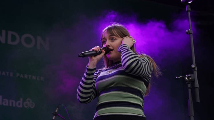 SINGER Nell Mescal The Mayor of London s St Patrick s Festival i at Trafalgar Square on Sunday 15 03 2026 SINGER Nell Mescal The Mayor of London s St Patrick s Festival i at Trafalgar Square on Sunday 15 03 2026, Credit:Roger Alarcon Avalon United Kingdom, London  Copyright: xRogerxAlarconx xAvalonx 1083306977