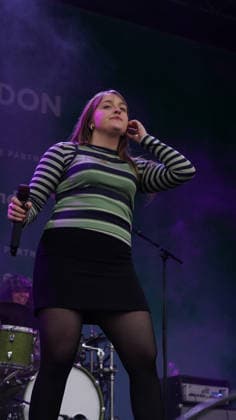 SINGER Nell Mescal The Mayor of London s St Patrick s Festival i at Trafalgar Square on Sunday 15 03 2026 SINGER Nell Mescal The Mayor of London s St Patrick s Festival i at Trafalgar Square on Sunday 15 03 2026, Credit:Roger Alarcon Avalon United Kingdom, London  Copyright: xRogerxAlarconx xAvalonx 1083307027