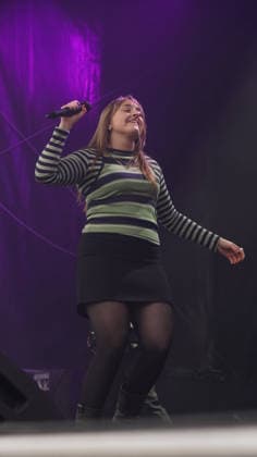SINGER Nell Mescal The Mayor of London s St Patrick s Festival i at Trafalgar Square on Sunday 15 03 2026 SINGER Nell Mescal The Mayor of London s St Patrick s Festival i at Trafalgar Square on Sunday 15 03 2026, Credit:Roger Alarcon Avalon United Kingdom, London  Copyright: xRogerxAlarconx xAvalonx 1083307073