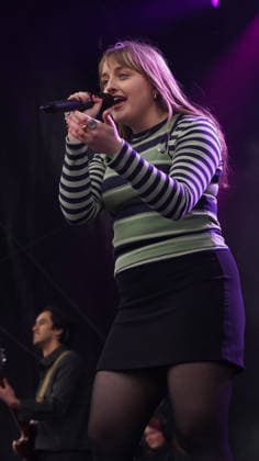 SINGER Nell Mescal The Mayor of London s St Patrick s Festival i at Trafalgar Square on Sunday 15 03 2026 SINGER Nell Mescal The Mayor of London s St Patrick s Festival i at Trafalgar Square on Sunday 15 03 2026, Credit:Roger Alarcon Avalon United Kingdom, London  Copyright: xRogerxAlarconx xAvalonx 1083307077