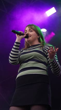 SINGER Nell Mescal The Mayor of London s St Patrick s Festival i at Trafalgar Square on Sunday 15 03 2026 SINGER Nell Mescal The Mayor of London s St Patrick s Festival i at Trafalgar Square on Sunday 15 03 2026, Credit:Roger Alarcon Avalon United Kingdom, London  Copyright: xRogerxAlarconx xAvalonx 1083307157