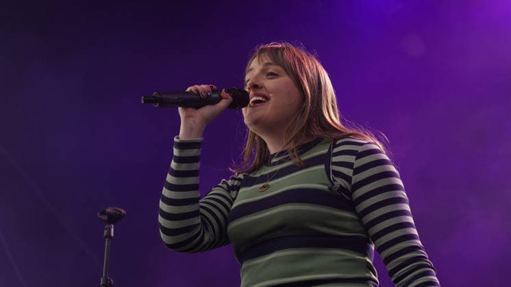SINGER Nell Mescal The Mayor of London s St Patrick s Festival i at Trafalgar Square on Sunday 15 03 2026 SINGER Nell Mescal The Mayor of London s St Patrick s Festival i at Trafalgar Square on Sunday 15 03 2026, Credit:Roger Alarcon Avalon United Kingdom, London  Copyright: xRogerxAlarconx xAvalonx 1083307198